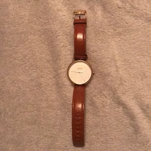 Tan leather Nixon watch
